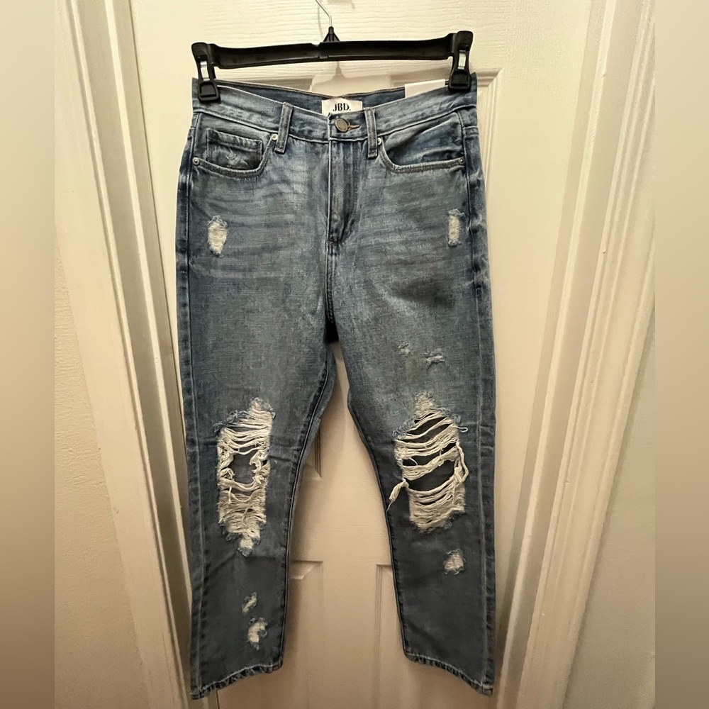 NWT JBD Ripped Straight Leg Jeans